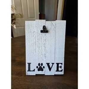 Rustic White Wooden Photo Holder With Paw Print LOVE Design & Clip
